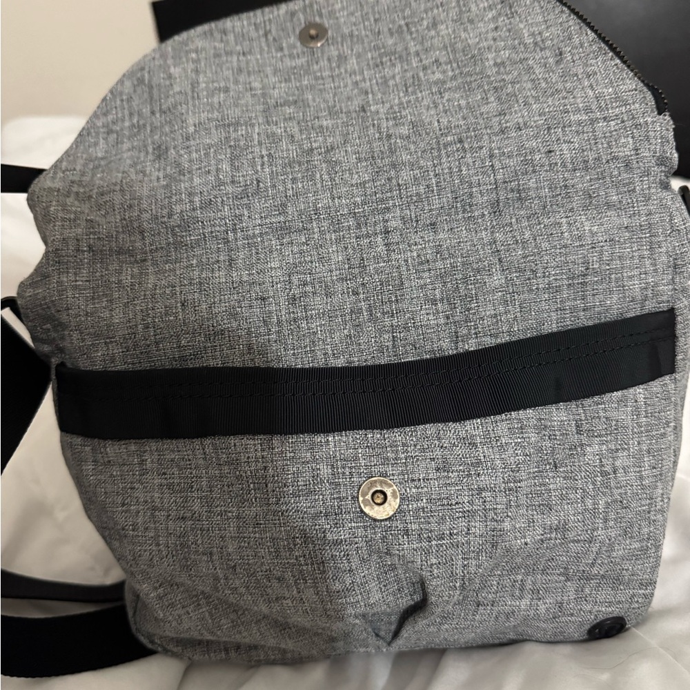 Rare Lululemon Festival Bag II 5L – Heathered Black / Black (First Release) - Picture 3 of 16